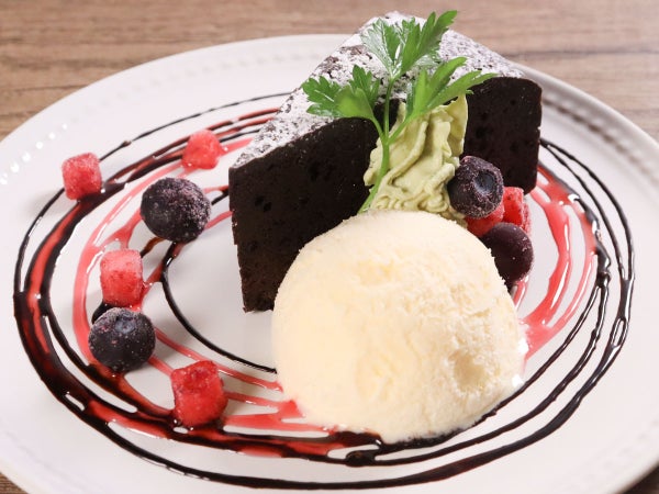 解凍するだけ!ガトーショコラ ~バニラアイス添え~